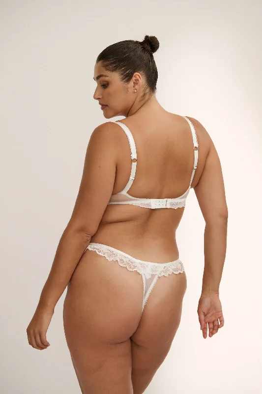 Nadia Thong White